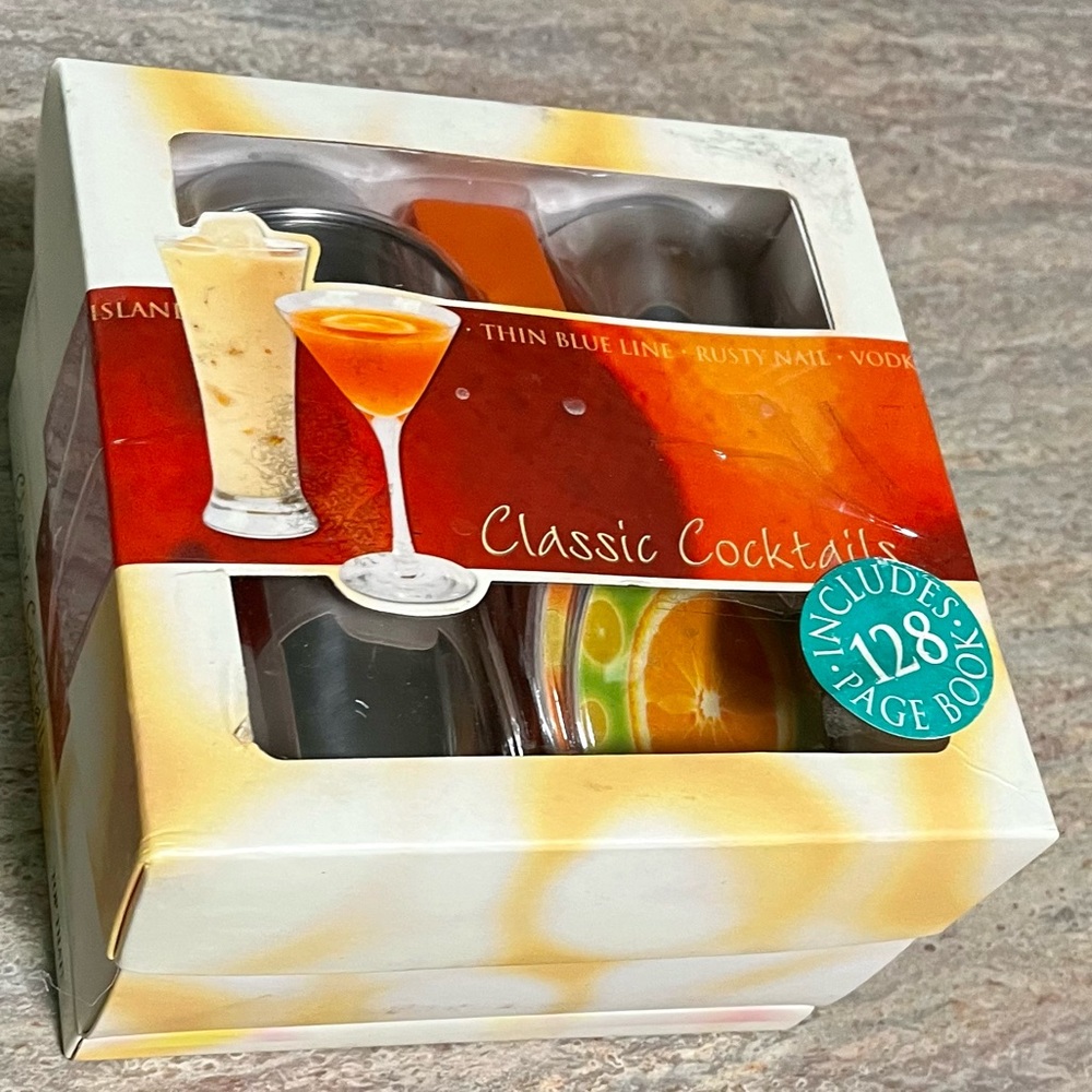 NIB Top that! Classic Cocktails shaker set with book